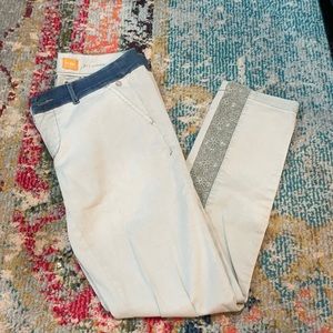 Anthropologie skinny crop pant with lace detail
